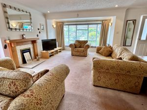 Lounge- click for photo gallery